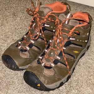 KEEN Hiking Boots